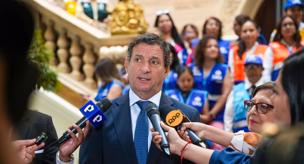 Renzo Reggiardo announced that permanent police support will be maintained on Aviación Avenue