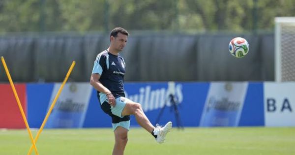 Scaloni ensayó un once alternativo en Argentina para enfrentar a Jordania: Dibu Martínez sería titular