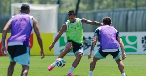 Con una sola duda, la probable formación que Scaloni prepara para enfrentar a Cabo Verde
