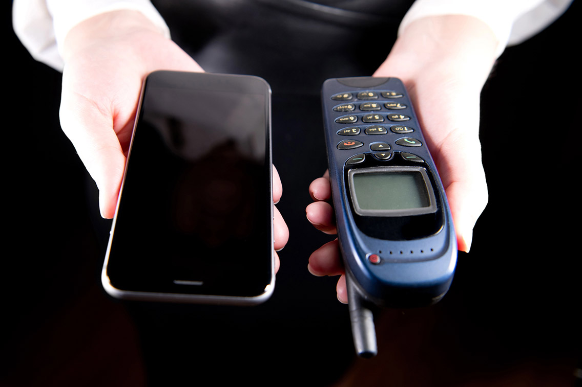 Emergency warnings to rely on sirens and SMS for those without smartphones