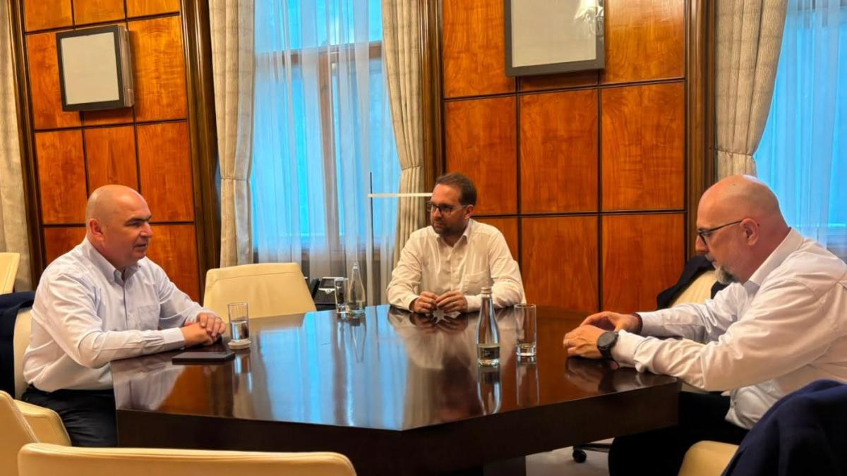 Ilie Bolojan, Dominic Fritz şi Kelemen Hunor, o nouă rundă de discuţii. Preşedintele aşteaptă concluzii vineri