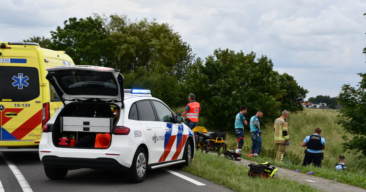 Auto botst in Zeeland op groep kinderen op schoolkamp: drie kinderen en een volwassen begeleider overleden
