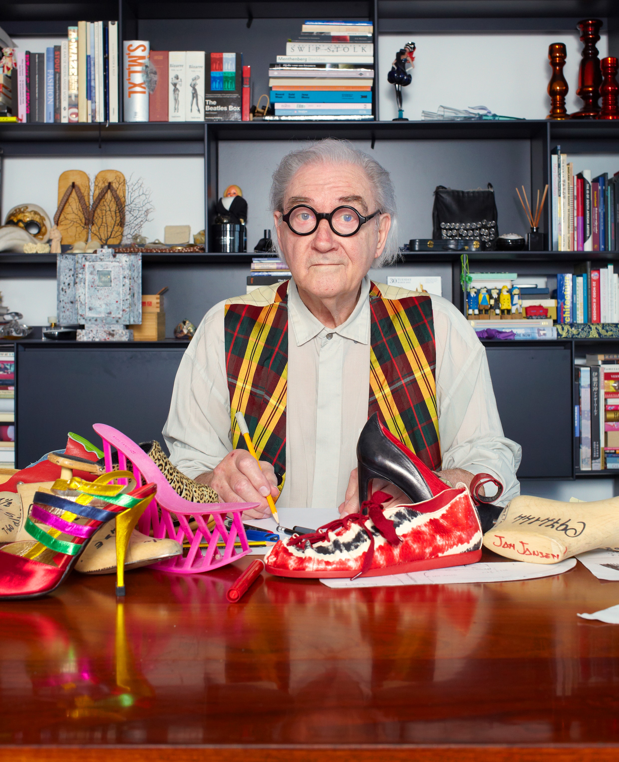 Ontwerper van bamboeschoen, Woody-klomp en sleehaksneaker wist van geen ophouden