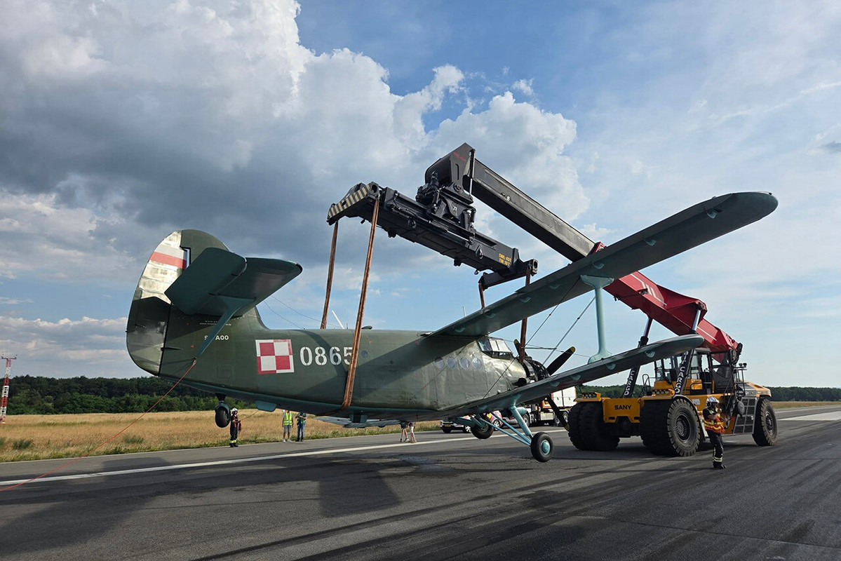 At Findel, small aircraft are fighting to hold their ground