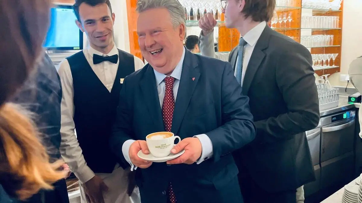 Neuer Bräunerhof: Wenn der Bürgermeister die Melange runterlässt