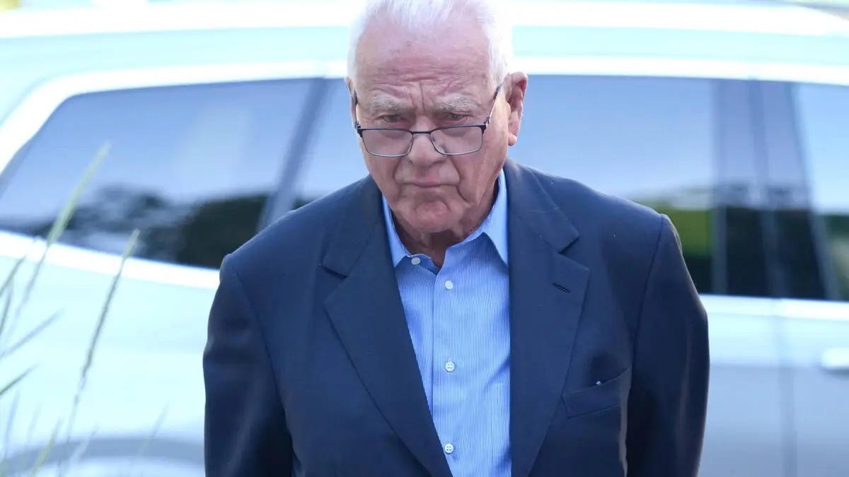 Missbrauchsprozess: Frank Stronach wegen Nötigung und Belästigung schuldig gesprochen