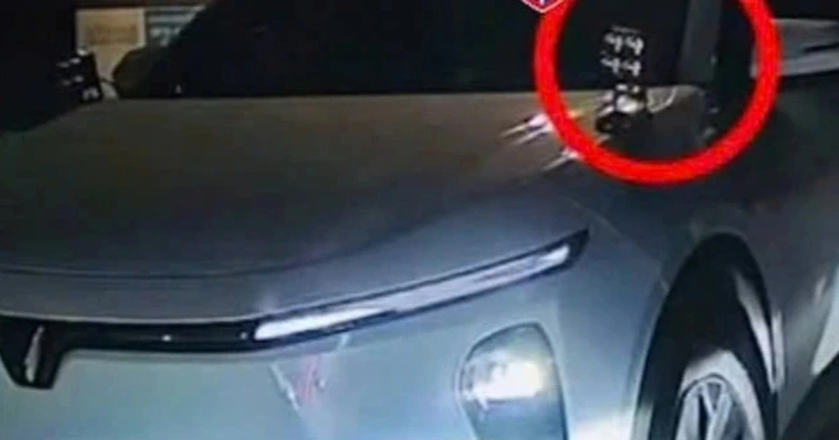 Độ đèn ô tô gây chói mắt người đi đường, tài xế taxi bị phạt tiền
