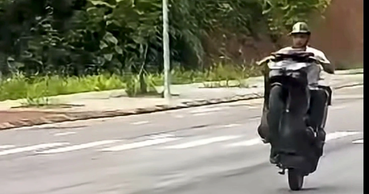 Clip người dân ghi lại giúp CSGT tìm ra thanh niên bốc đầu xe máy