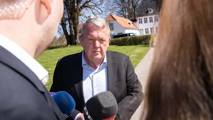 Løkkes hammer: Vil skære ministerholdet ned