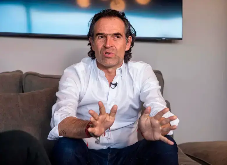 Alcalde de Medellín reaccionó a captura de “Víctor Chalá”: dijo que era hombre de “Calarcá” protegido por Petro