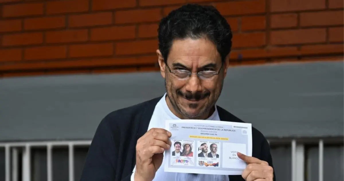 El candidato Iván Cepeda ya votó en la segunda vuelta presidencial: “A votar con tranquilidad y serenidad”