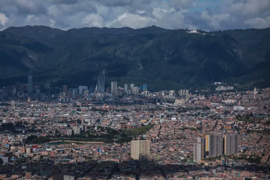 Just like in Europe! Bogotá Mayor's Office auctions houses starting from $25 million: here is how you can buy one