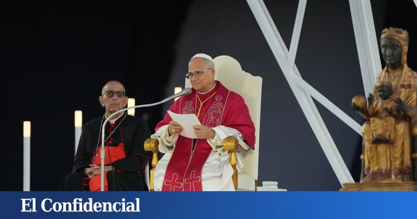 El Papa llama a la humildad del ser humano frente al misterio de Dios ante 40.000 jóvenes