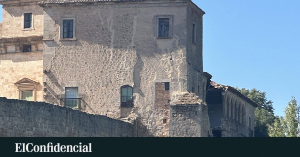 Se produce un desprendimiento en el Palacio de los Hurtado de Mendoza de Almazán (Soria), declarado BIC