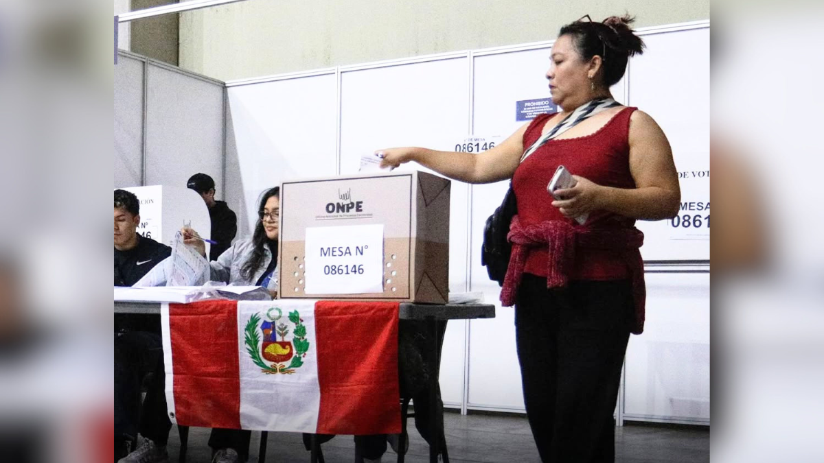 Balotaje en Perú: cuántos pueden votar en Chile y dónde estarán las mesas en Santiago y regiones