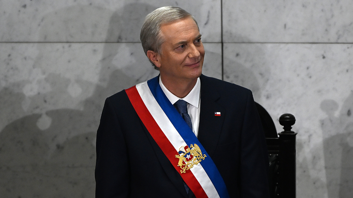 Cadem: desaprobación de Kast sube al 53% en medio de amplio apoyo al levantamiento del secreto bancario