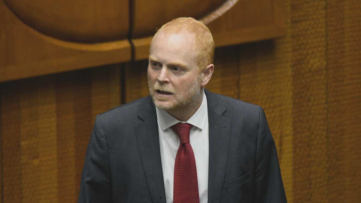 Rojo Edwards pidió revisar sueldo vitalicio de Boric por "mentir descaradamente" sobre CAE