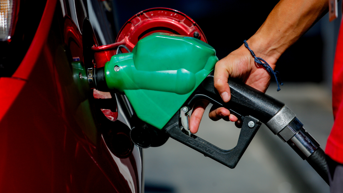 Enap anuncia baja de combustibles y el diésel lidera la caída con $117 por litro
