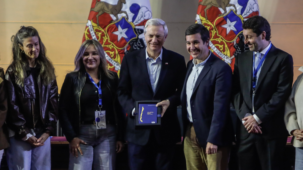 El precio de gobernar sin coalición: las cuatro consecuencias que aquejan a Kast y al oficialismo