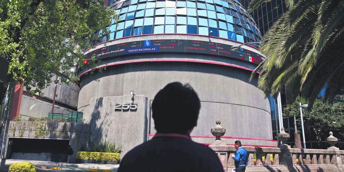 Bolsa mexicana cae tras anuncio de la Fed; acciones de Peñoles lideran el descenso