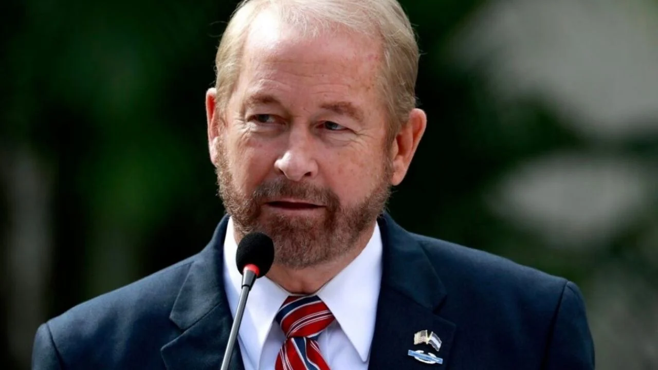 Embajador Ronald Johnson confirmó que EU envió a México 313 personas requeridas por la justicia