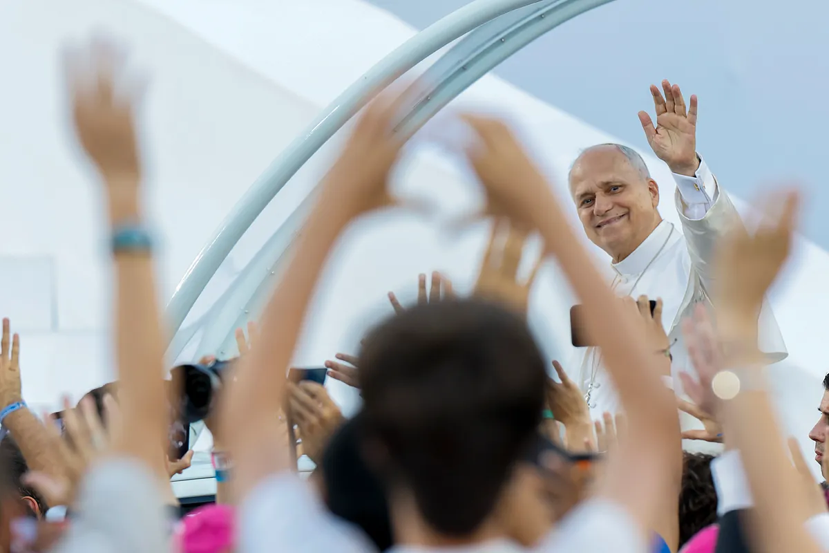 Barcelona recibe con júbilo al Papa y silencia el boicot nacionalista: "Es importante que el mensaje impacte en la sociedad"