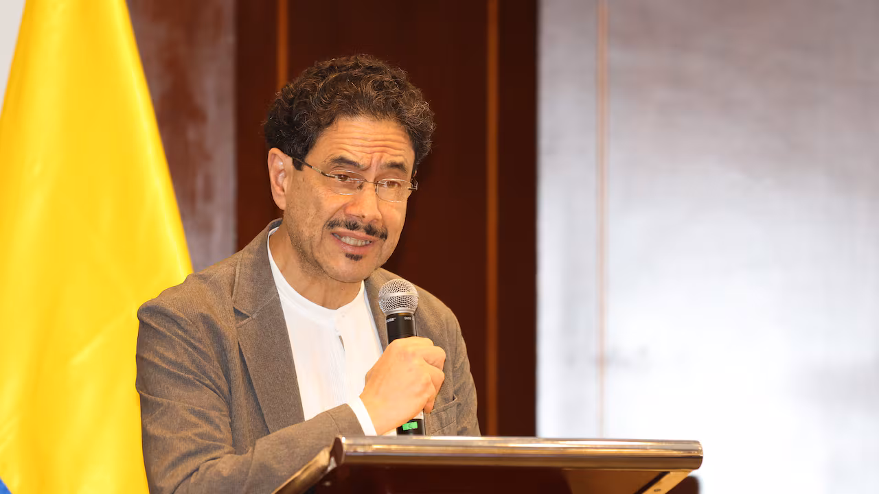 El expresidente de Colombia, Gustavo Petro, y el líder de la oposición y senador del Pacto Histórico, Iván Cepeda, liderarán hoy la presentación del Gabinete por la Vida