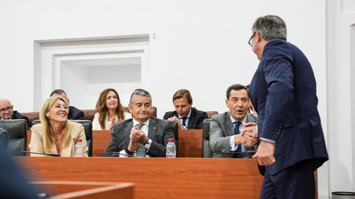El primer 'no' de Vox al PP complica el gobierno en solitario de Juanma Moreno: "Andalucía no va a ser una excepción"
