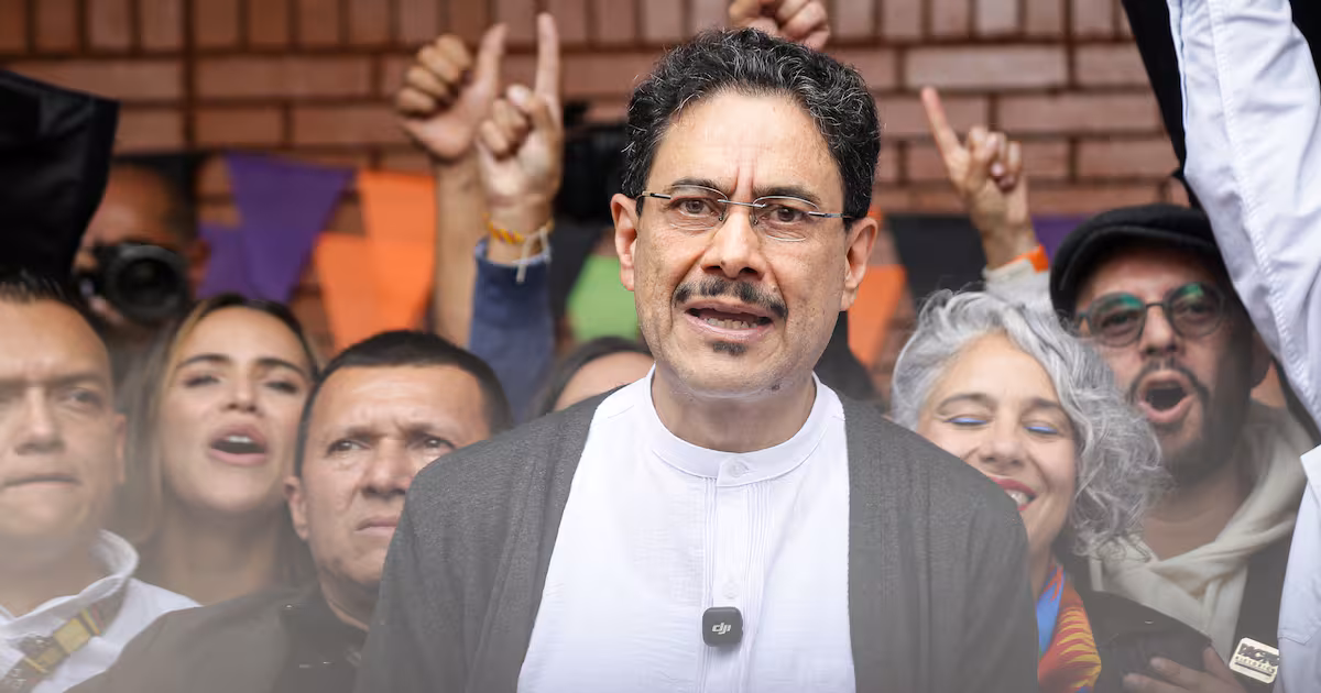 De cara a la segunda vuelta presidencial, Cepeda envió contundente mensaje al centro