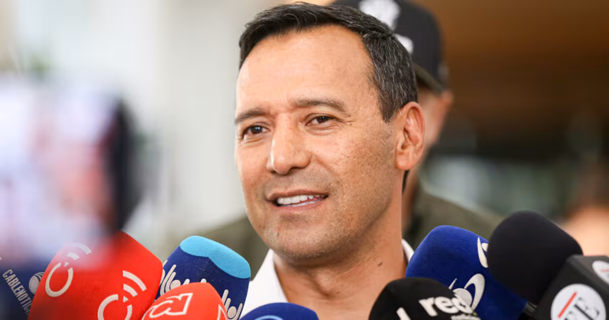 Ministro de Defensa y representante José Jaime Uscátegui chocan por millonario contrato