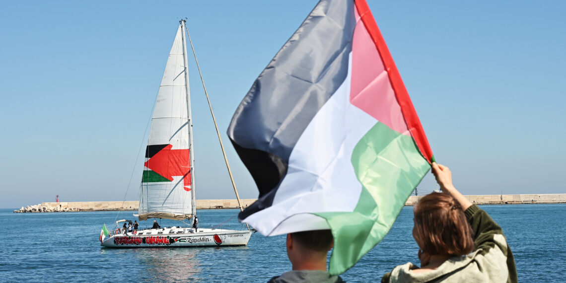 Flotilla activists blindfolded and forced to their knees; eventually even Meloni criticises Israel