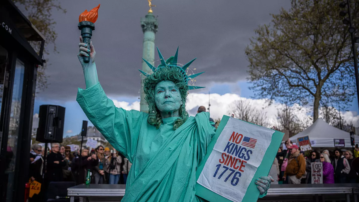 Huge crowds rally against Trump on 'No Kings' day in the US and abroad
