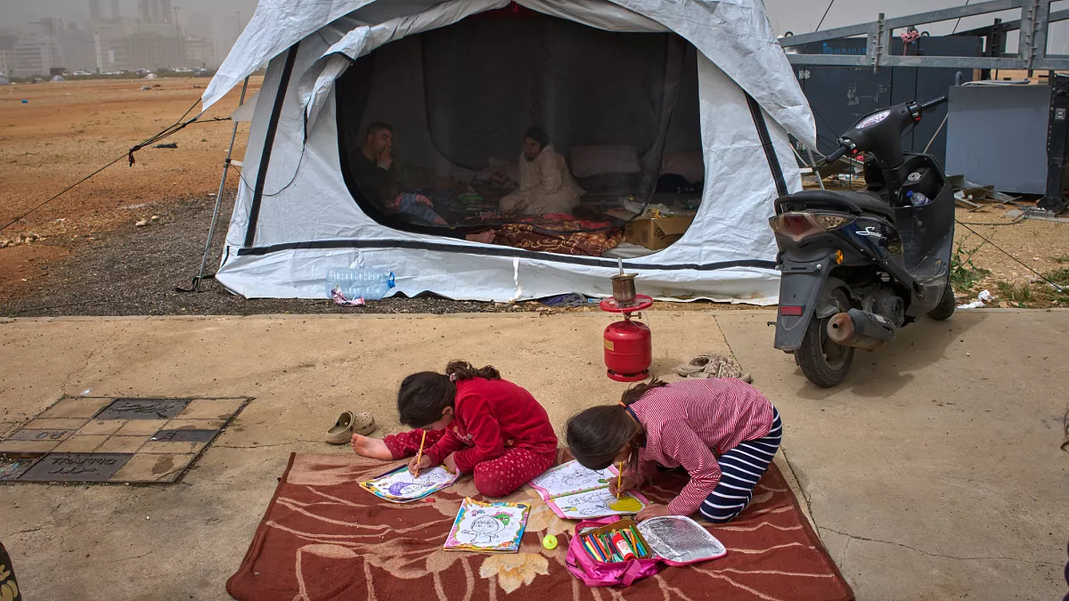 US and Iran race to find missing downed pilot