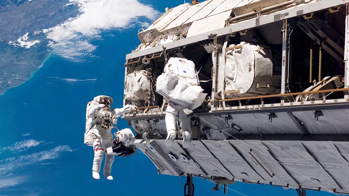 Astronauts study reveals brain struggles to unlearn gravity in space