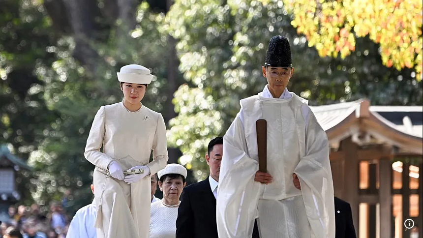 Japan revises succession law but retains ban on female emperors