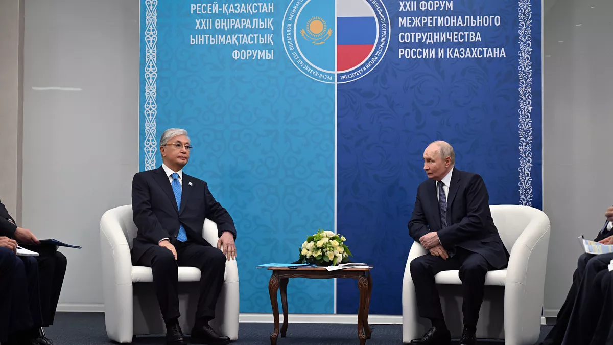 Kazakh president Tokayev urges Putin to freeze the war in Ukraine