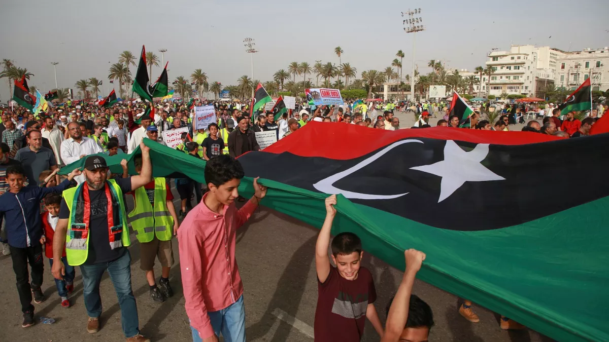 Tripoli erupts over power cuts with calls to bring down government