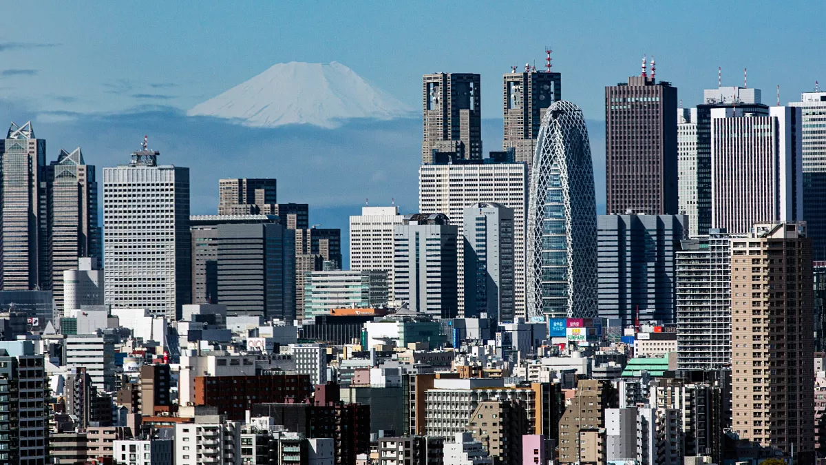 5.9-magnitude earthquake strikes Japan, injuring at least 37