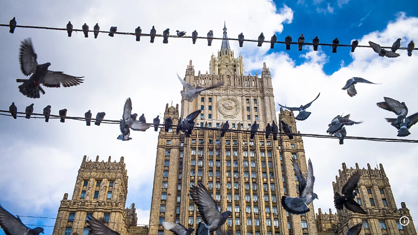 Russia expels Hungarian diplomats as Budapest breaks with Orbán era