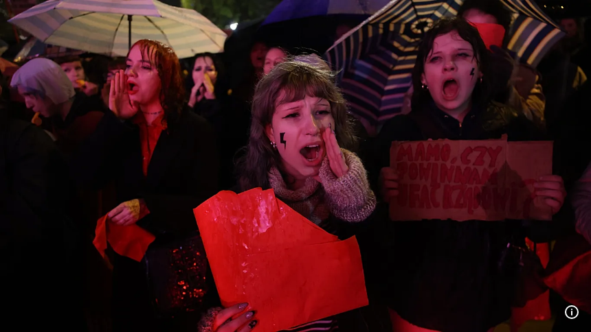 Thousands protest in Poland over stalled abortion law reforms