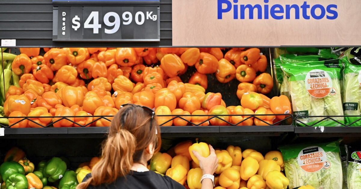 Walmart, Soriana, Chedraui y La Comer 'sufren' en sus ingresos y enfrentan alza en inflación previo a descuentos