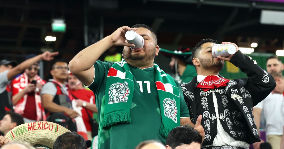 El Mundial 2026 abre una nueva batalla en México: el imperio de los refrescos contra la industria del wellness