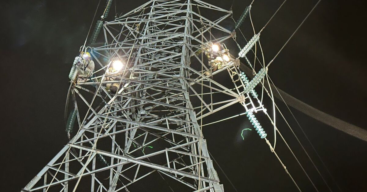 Nuevas centrales eléctricas se quedarán sin operar si no avanza transmisión