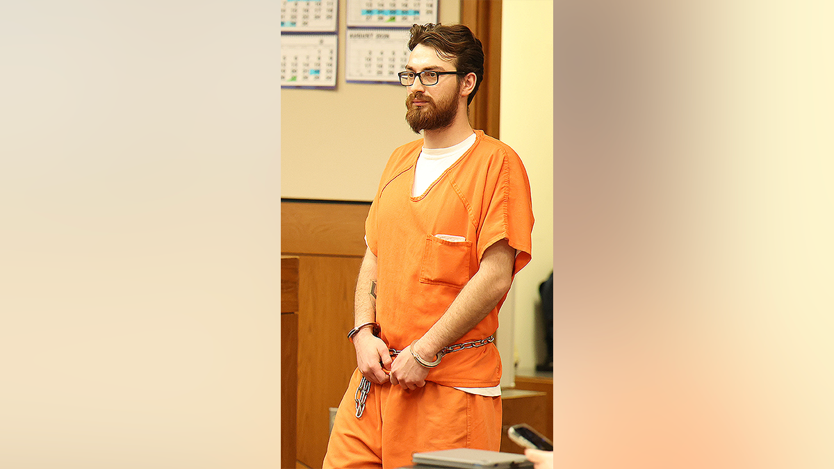 Disgruntled worker invokes Luigi Mangione in $500M warehouse inferno he filmed in anti-capitalist rage: feds