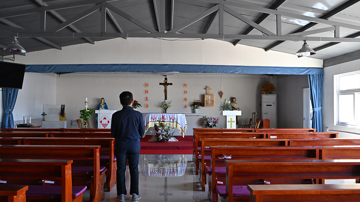 Report details rising pressure on underground Catholics as China denies crackdown