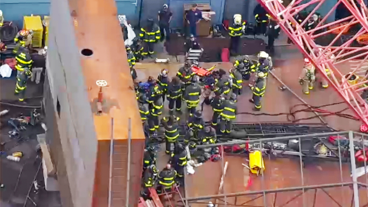 At least 1 killed, 34 firefighters and EMS workers injured in 'major' Staten Island shipyard explosion: FDNY