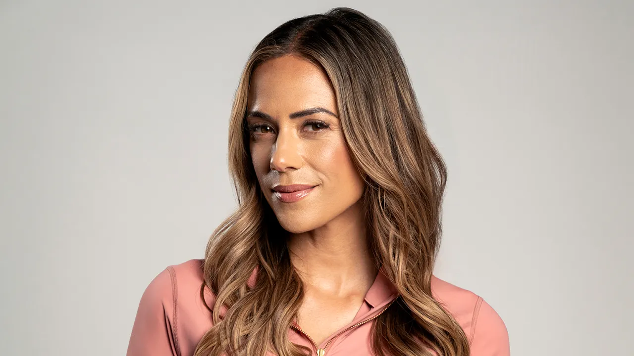 Jana Kramer says holding on to toxic relationships 'drains you' until you ‘start losing yourself' completely