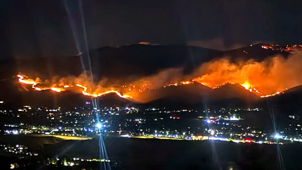 Nevada's Hawk Fire spreads to 10,500 acres, prompting evacuations