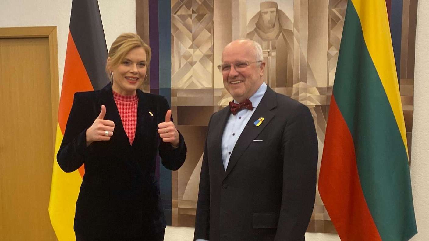 „Deutschland schaut genau hin“: Wofür Julia Klöckner in Litauen spontanen Applaus erntet