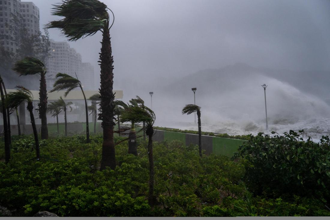 Ganzer Inselgruppe droht Supertaifun: Reisende kommen nicht mehr weg – Flüge eingestellt, Straßen gesperrt